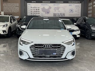2023 Audi A3 35 TFSI Long IV (8Y), серебристый, 2092000 рублей, вид 2