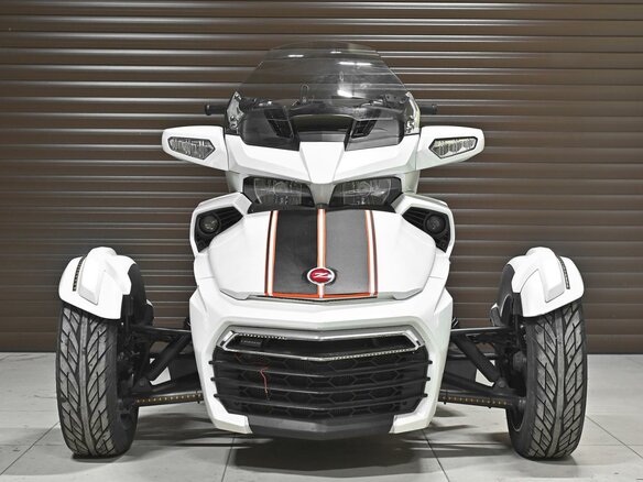 2016 BRP Can-Am Spyder, белый, 1529000 рублей