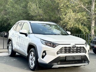 2020 Toyota RAV4 V (XA50), белый, 3750000 рублей, вид 3