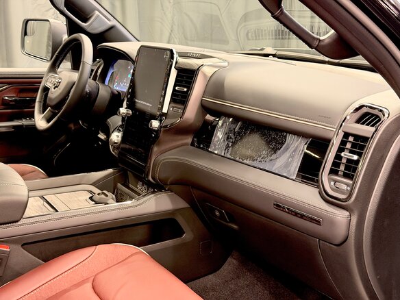 2026 Ram 1500 Crew Cab V Рестайлинг, чёрный, 9450000 рублей - вид 22