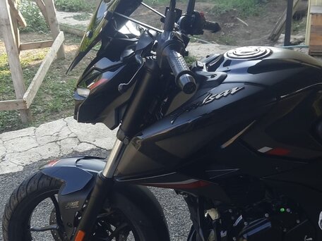 2023 Bajaj Pulsar N250, чёрный, 320000 рублей, вид 3