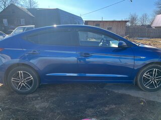 2016 Hyundai Elantra VI (AD), синий, 950000 рублей, вид 4