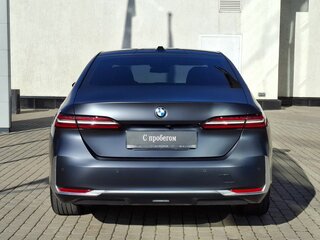2025 BMW 5 серии Long 530Li xDrive VIII (G60/G61/G68), чёрный, 7990000 рублей, вид 4
