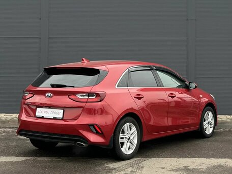 2018 Kia Ceed II Рестайлинг, красный, 1485000 рублей, вид 5