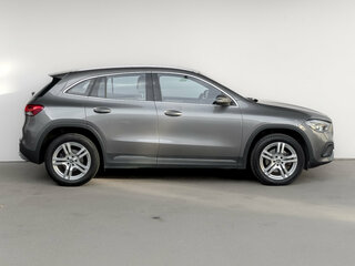 2020 Mercedes-Benz GLA 200 II (H247), серый, 3430000 рублей, вид 4