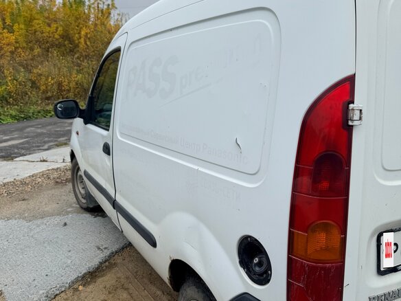 2004 Renault Kangoo I Рестайлинг, белый - вид 2