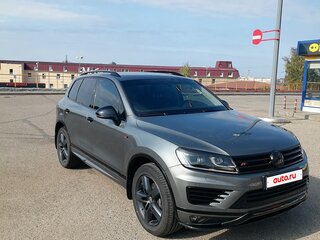 2016 Volkswagen Touareg II Рестайлинг, серый, 4300000 рублей, вид 3