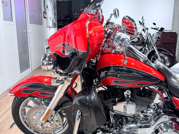 2011 Harley-Davidson CVO Limited, красный, 1599000 рублей - вид 8