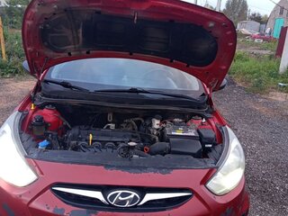 2012 Hyundai Solaris I, красный, 600000 рублей, вид 3