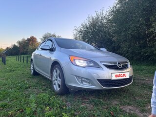 2011 Opel Astra J, серебристый, 420000 рублей, вид 1