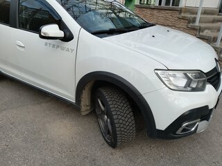 2020 Renault Logan Stepway II Рестайлинг, белый, 950000 рублей, вид 4