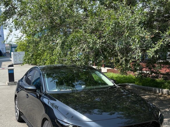 2019 Mazda 3 IV (BP), чёрный, 1280000 рублей - вид 2