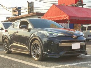 2023 Toyota C-HR I Рестайлинг, чёрный, 1701000 рублей, вид 3