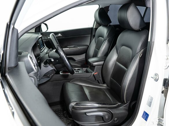 2018 Kia Sportage IV Рестайлинг, белый - вид 9