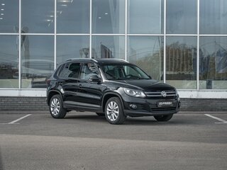 2016 Volkswagen Tiguan I Рестайлинг, чёрный, 1599000 рублей, вид 1