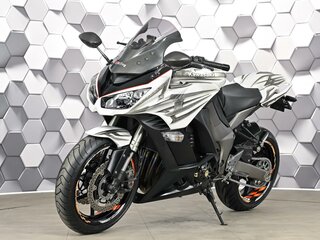 2011 Kawasaki Ninja 1000, белый, 649000 рублей, вид 2