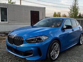 2022 BMW 1 серии 118i III (F40), синий, 1730000 рублей, вид 2