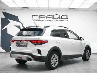 2021 Kia Rio X IV Рестайлинг, белый, 1670000 рублей, вид 3