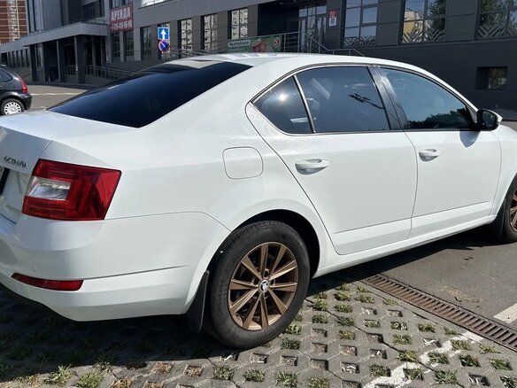 2016 Skoda Octavia III (A7), белый - вид 4