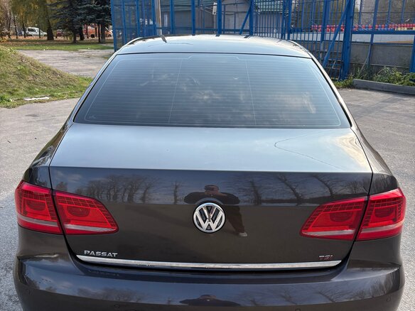 2013 Volkswagen Passat B7, коричневый, 1190000 рублей - вид 5