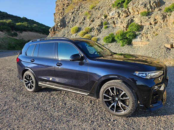 2020 BMW X7 40i I (G07), чёрный, 7500000 рублей - вид 9