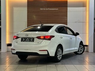2018 Hyundai Solaris II, белый, 1159000 рублей, вид 4