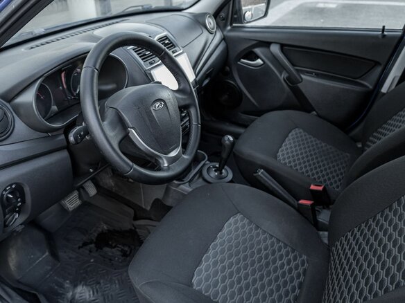 2018 Lada (ВАЗ) Granta I Рестайлинг, синий, 630000 рублей - вид 4