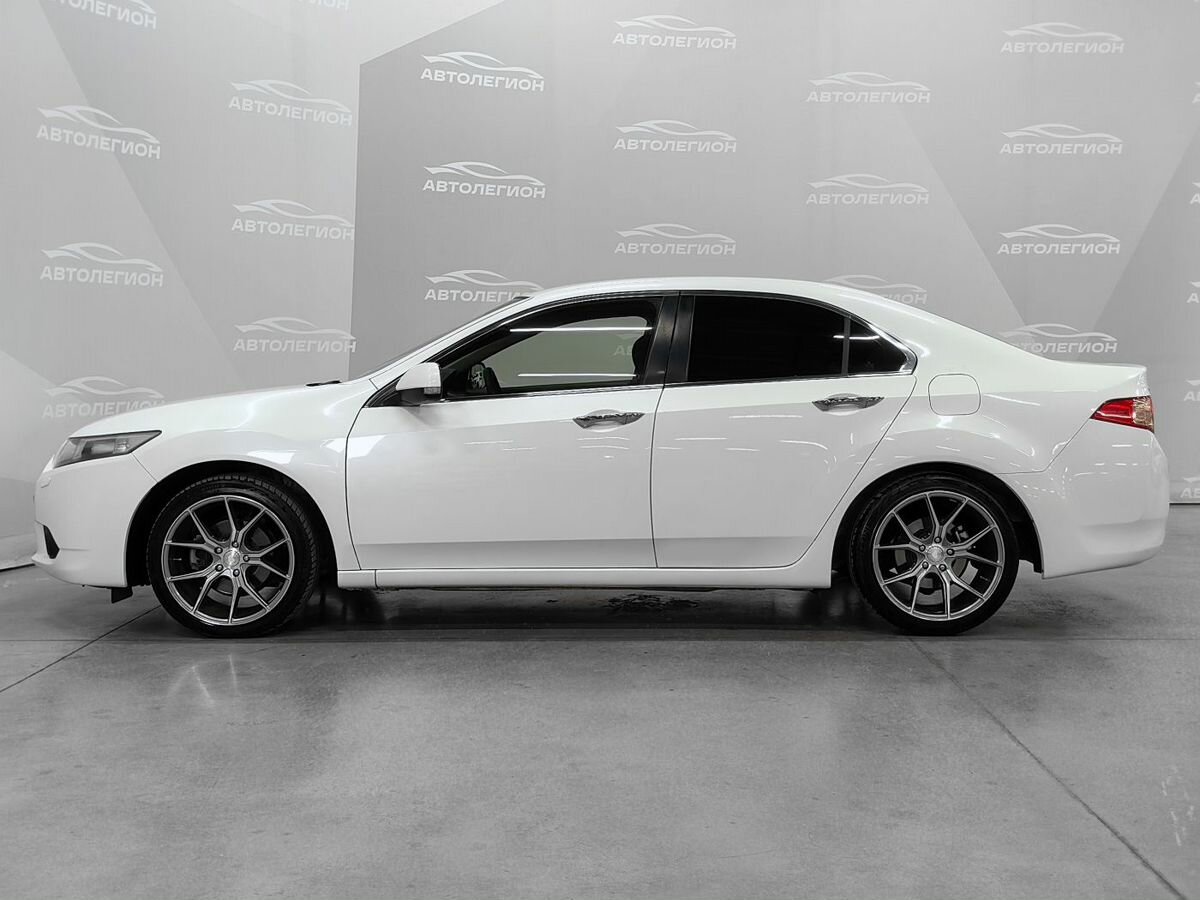 Открыть фотографии: Honda Accord VIII Рестайлинг