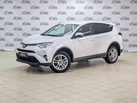Toyota RAV4 IV (XA40) Рестайлинг