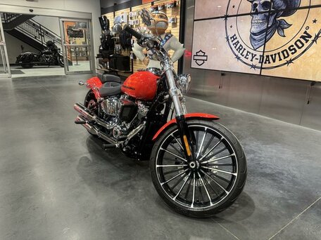 2026 Harley-Davidson Breakout, красный, 3206000 рублей, вид 3