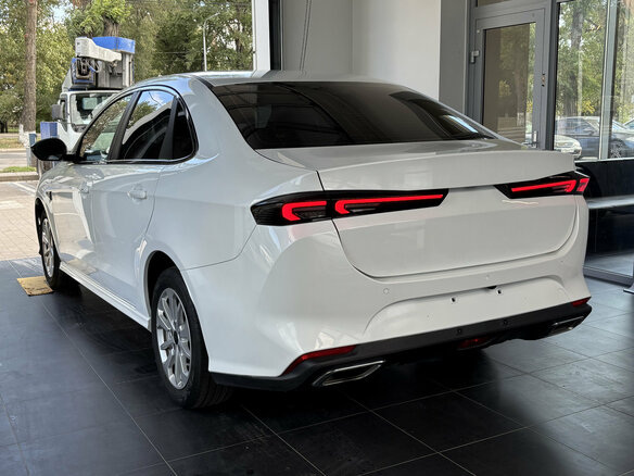 2024 Kaiyi E5, белый, 1200000 рублей - вид 3