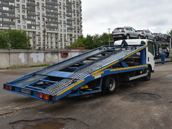 2021 Isuzu Elf (N-series), белый, 3000000 рублей - вид 3