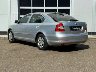 2013 Skoda Octavia II (A5) Рестайлинг, серебристый, 542000 рублей, вид 3
