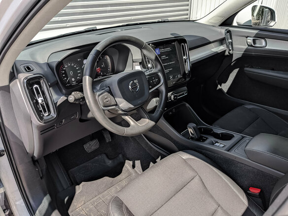 2020 Volvo XC40 I, белый - вид 15