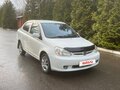 2002 Toyota Platz, белый - вид 3