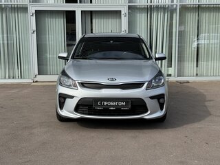 2017 Kia Rio IV, серебристый, 1410000 рублей, вид 2