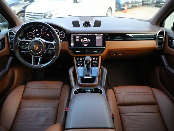 2020 Porsche Cayenne III, серый, 8690000 рублей - вид 29