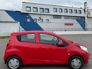 2013 Chevrolet Spark III, красный, 660000 рублей, вид 3