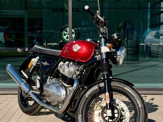 2026 Royal Enfield Interceptor 650, красный, 689000 рублей, вид 1