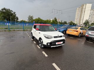 2018 Kia Soul II Рестайлинг, белый, 1900000 рублей, вид 2