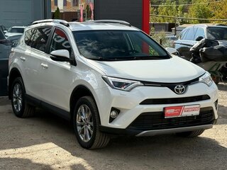 2017 Toyota RAV4 IV (XA40) Рестайлинг, белый, 2550000 рублей, вид 2