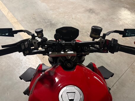 2024 Ducati Streetfighter V2, красный, 1600000 рублей, вид 3