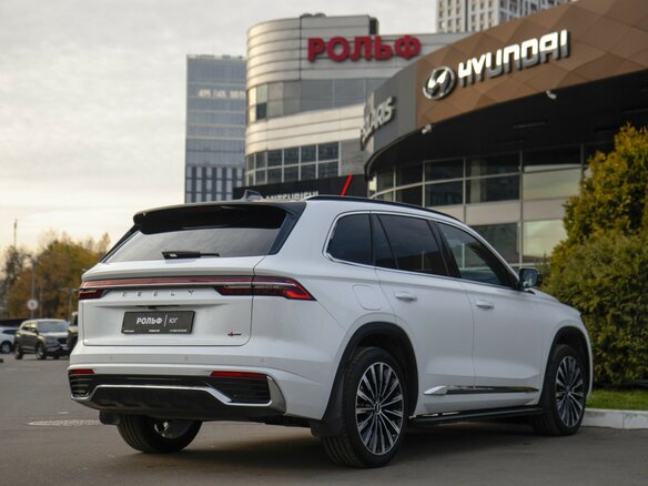 2025 Geely Monjaro (Xingyue L) I Рестайлинг (China Market), белый, 3668000 рублей - вид 3