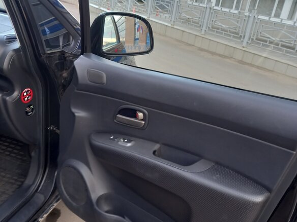 2007 Kia Carens II (UN), чёрный, 500000 рублей - вид 18