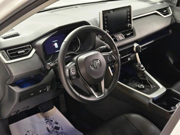 2019 Toyota RAV4 V (XA50), белый - вид 16
