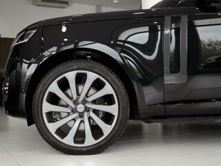 2025 Land Rover Range Rover P530 MHEV Long V, чёрный, 24900000 рублей, вид 4