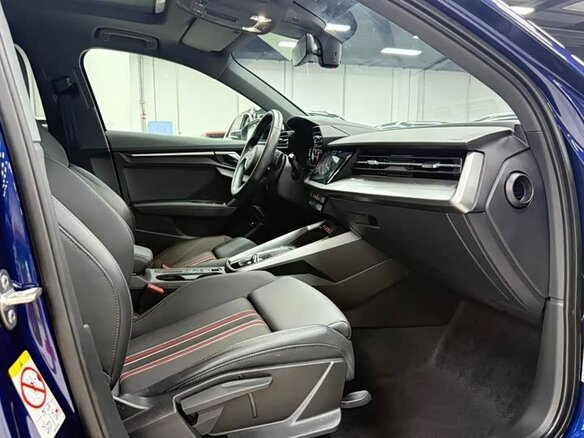 2022 Audi A3 35 TFSI Long IV (8Y), синий, 1530000 рублей - вид 9
