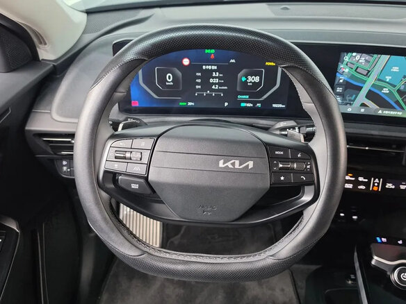 2026 Kia EV6 I Рестайлинг, серый, 3730111 рублей - вид 4