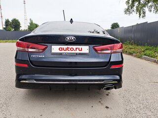 2019 Kia Optima IV Рестайлинг, синий, 1790000 рублей, вид 4