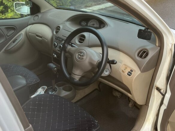 2002 Toyota Platz, белый - вид 7